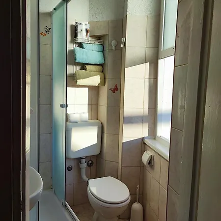 Riva 1 Appartamento Komiža